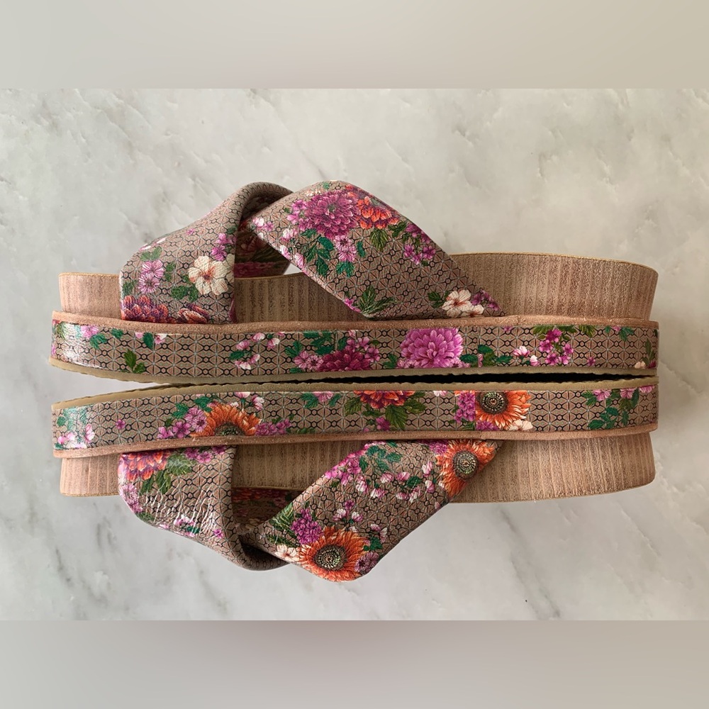 Johnny Was Jenna X Band Floral Sandals Size 9 JWS3122 Slip On Leather Ba…